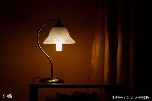 孤枕难眠，一盏灯下的孤独守望,孤枕难眠小说