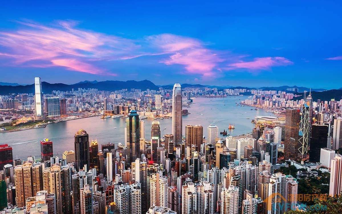2046年香港正版挂牌，重塑文化与商业的未来2024香港正版挂牌120期