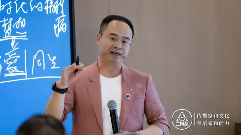 2043年澳门正版免费大全,探索未来娱乐的无限可能2024年澳门正版免费大全凤凰网
