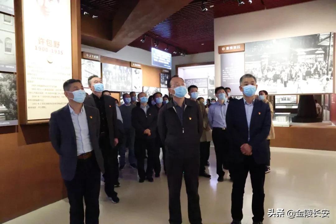 今晚网，连接你我，点亮生活的新篇章今晚网络信息技术股份有限公司