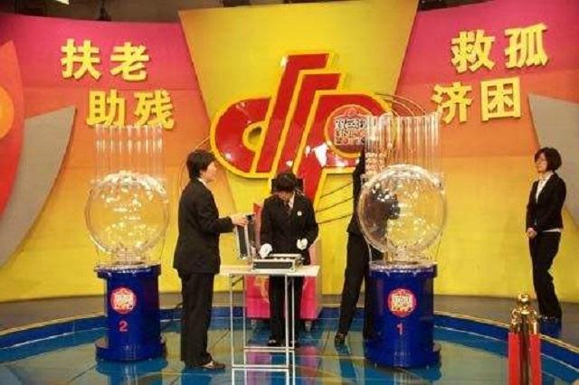 今期香港开奖结果查询，揭秘彩票背后的故事与影响香港本期开奖结果今晚开彩